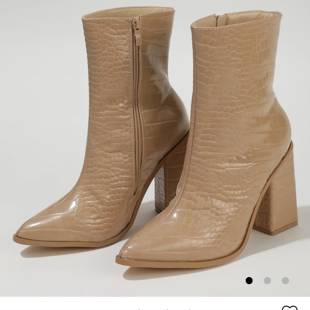 Lulu & Sky Crocodile Beige Block Heeled Boots - Picture 3 of 5